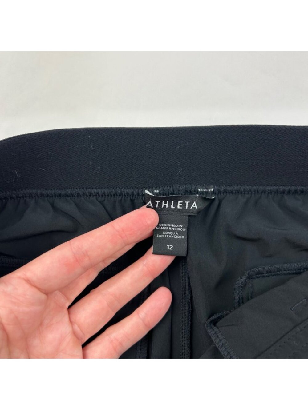 Athleta Black Lightweight Vienna Cargo Athletic Pant 12 - Picture 3 of 7